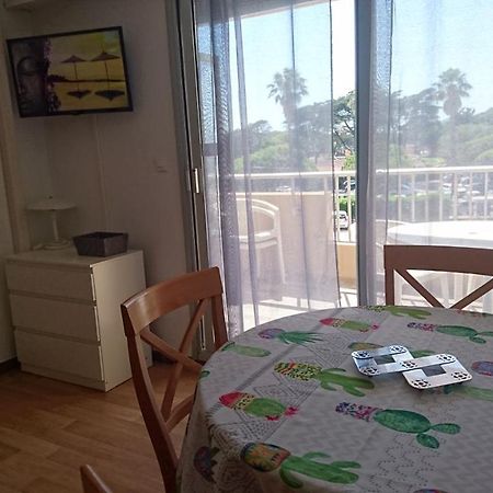 Port De Hyeres Studio 2 A 4 Personnes Avec Parking 外观 照片